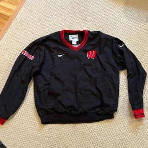 WI Badgers windbreaker/pullover